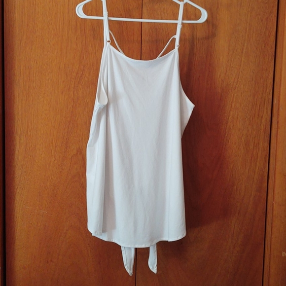 Top - Picture 2 of 2